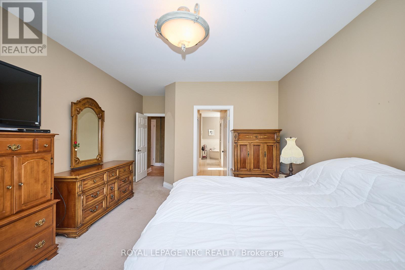 7995 Cathedral Drive Property Photo 21