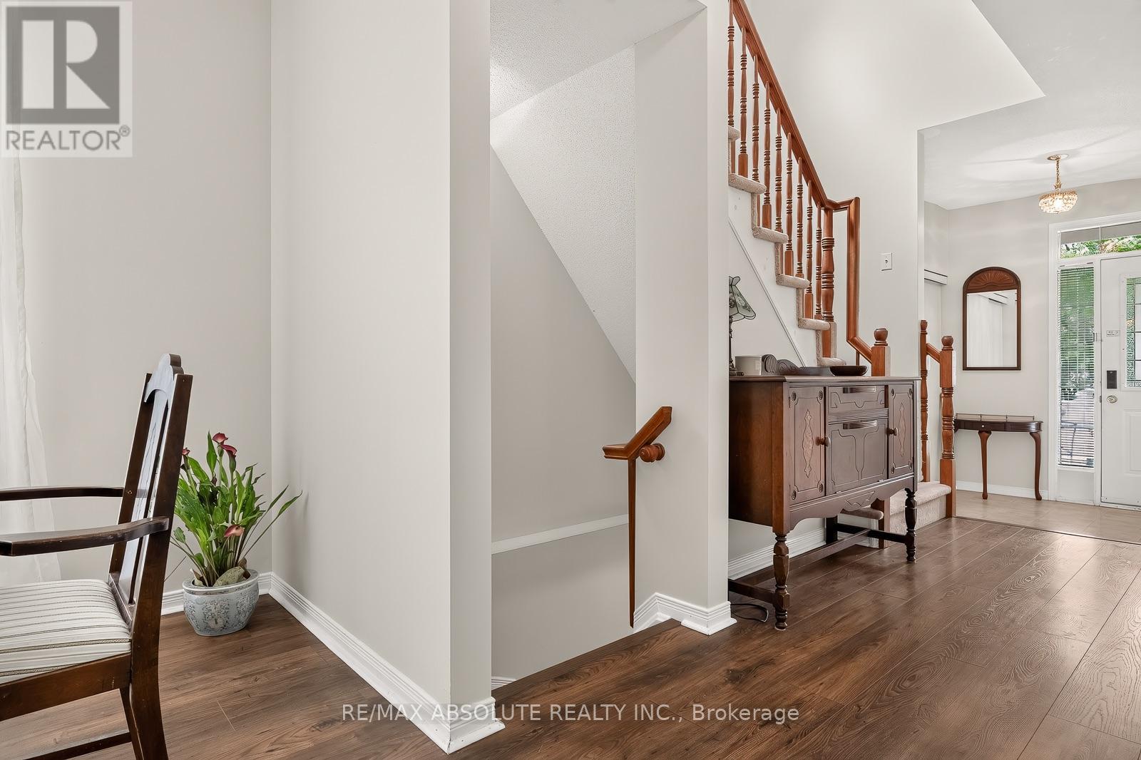 36 Chantilly Gate Property Photo 7
