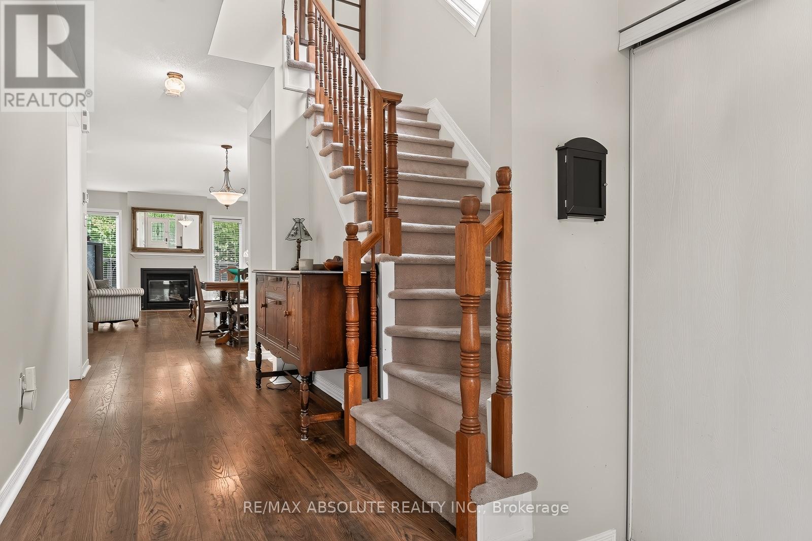 36 Chantilly Gate Property Photo 8