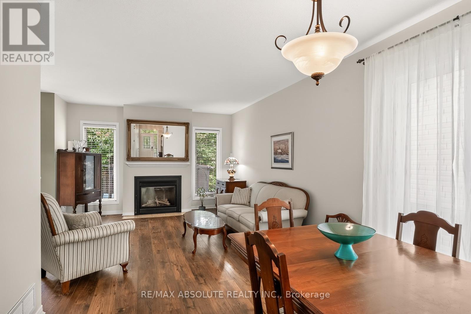 36 Chantilly Gate Property Photo 11