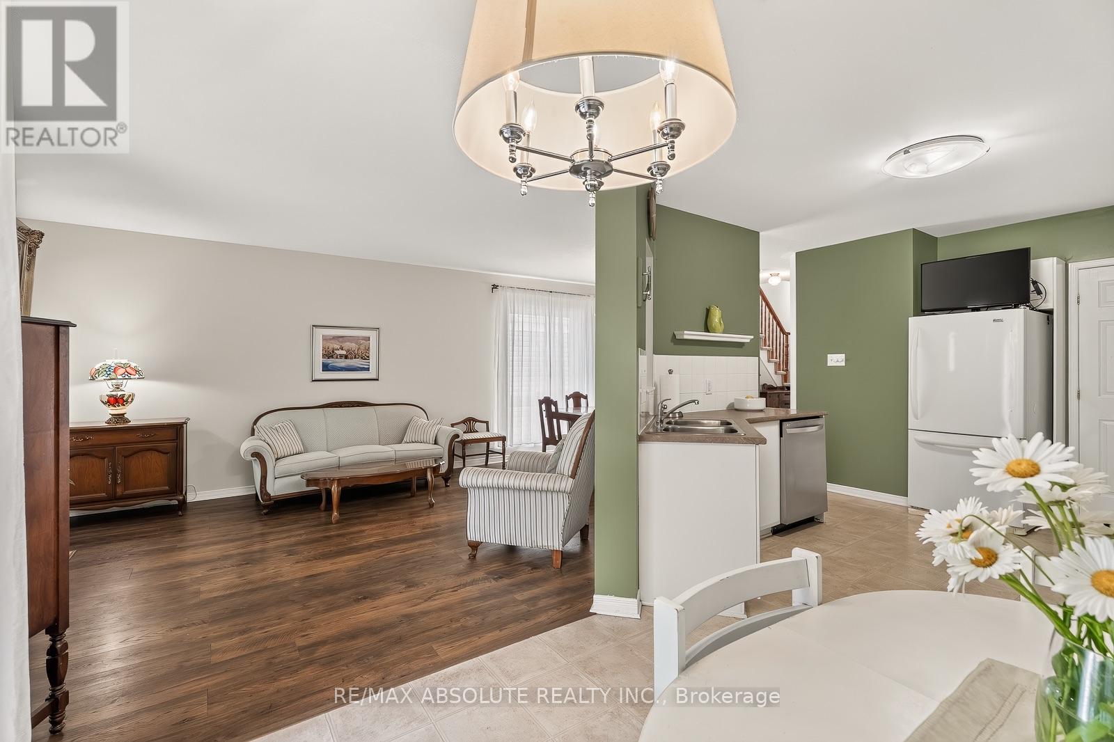 36 Chantilly Gate Property Photo 25