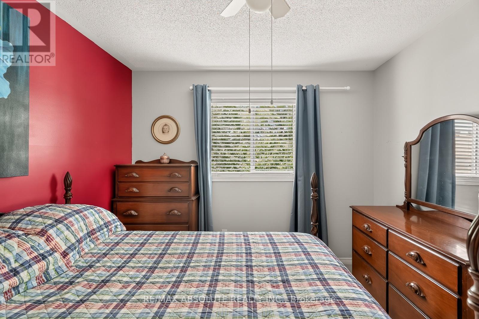 36 Chantilly Gate Property Photo 36