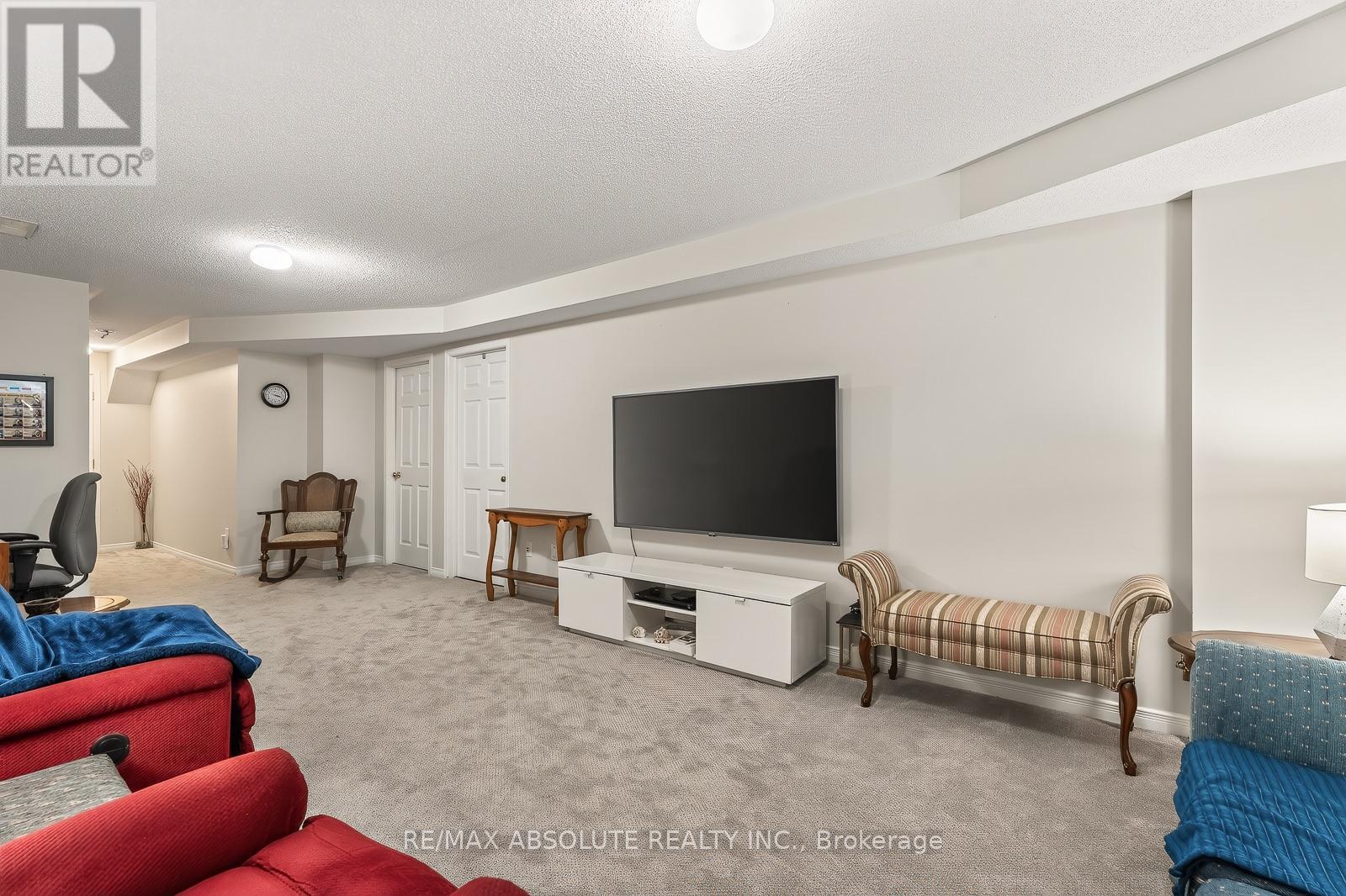 36 Chantilly Gate Property Photo 41
