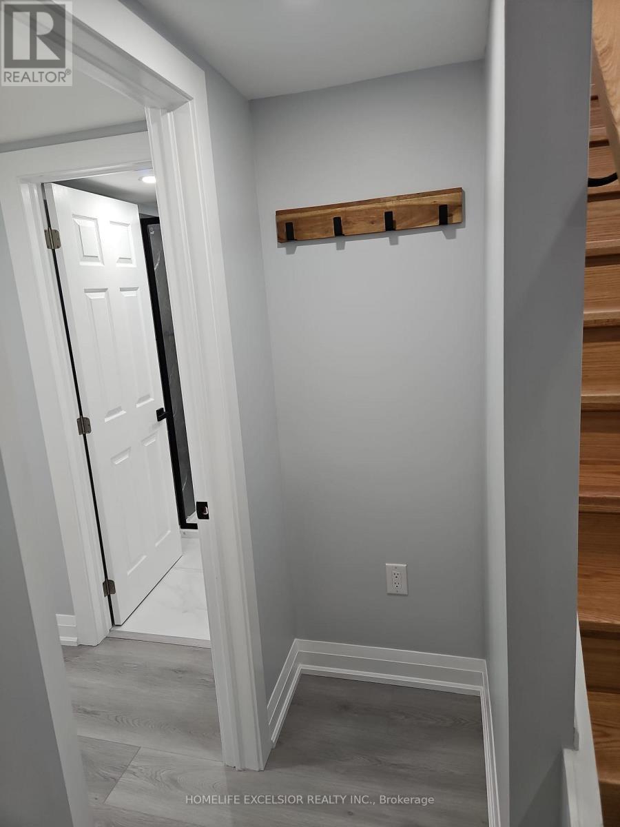 17 Miles Avenue Property Photo 6