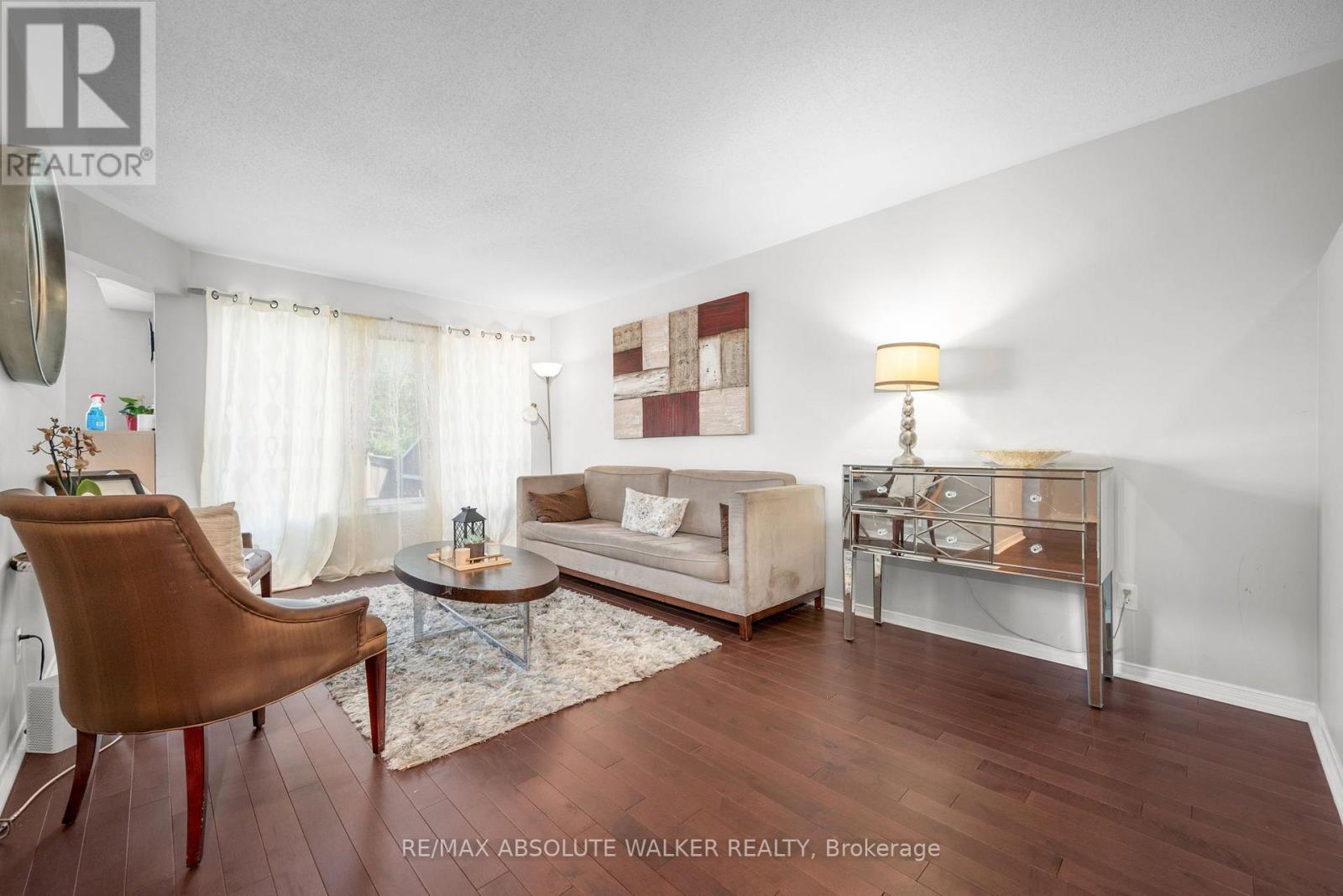 1104 Candlewood Street Property Photo 3