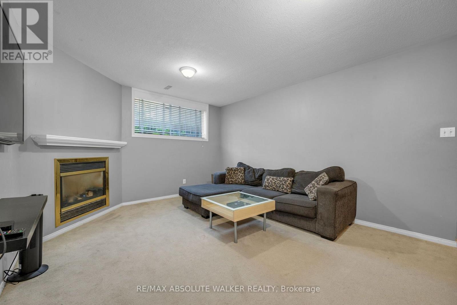 1104 Candlewood Street Property Photo 24