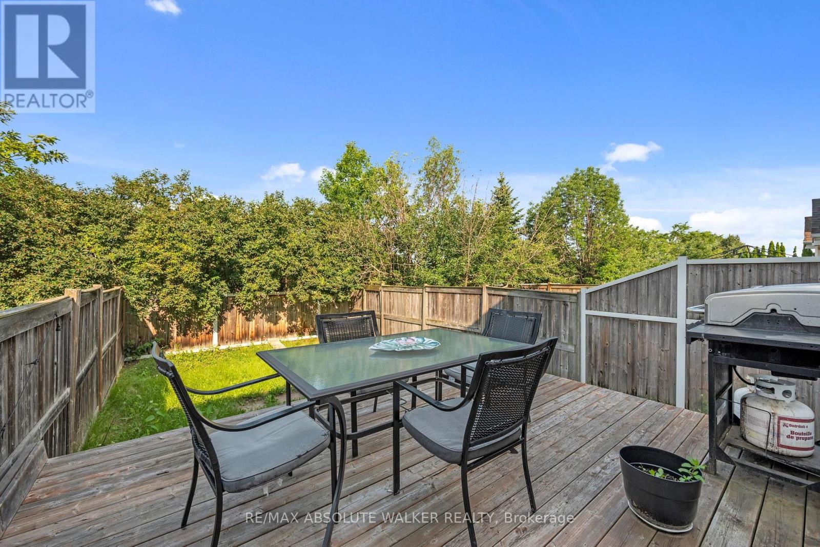 1104 Candlewood Street Property Photo 26