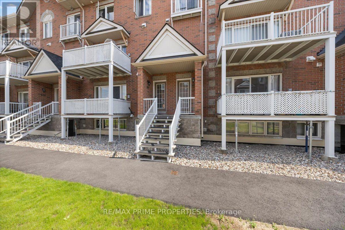 117 - 3265 ST JOSEPH BOULEVARD Property Photo 1