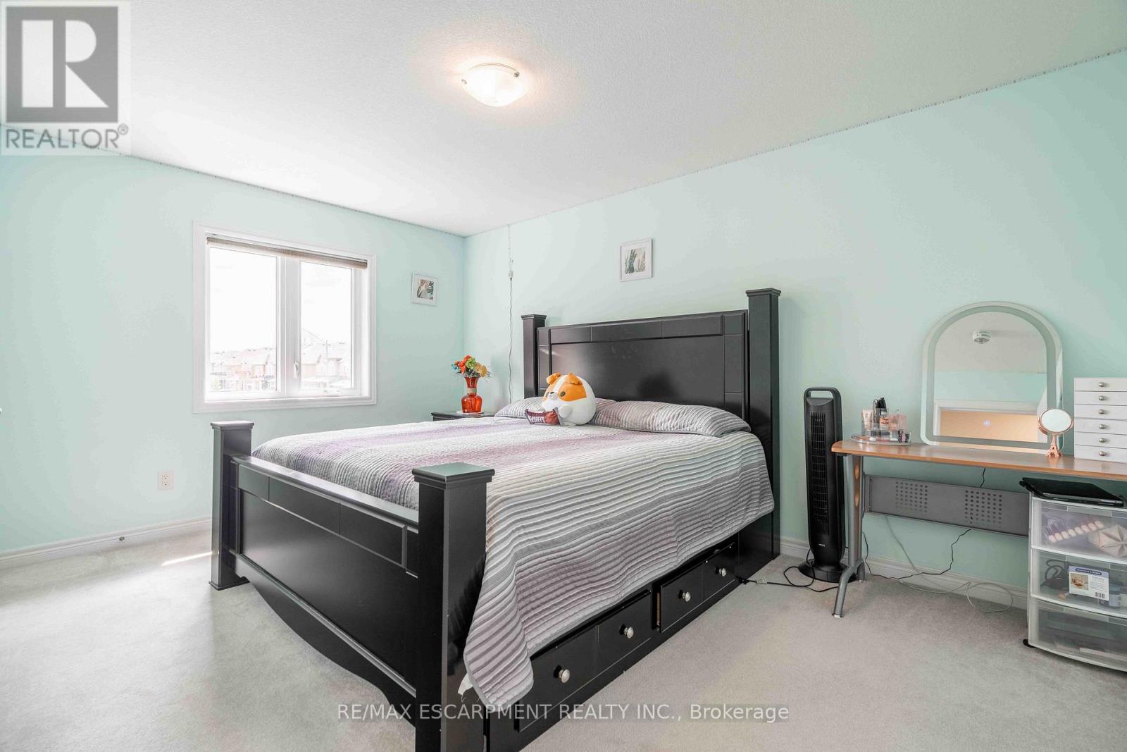 3 Narbonne Crescent Property Photo 37