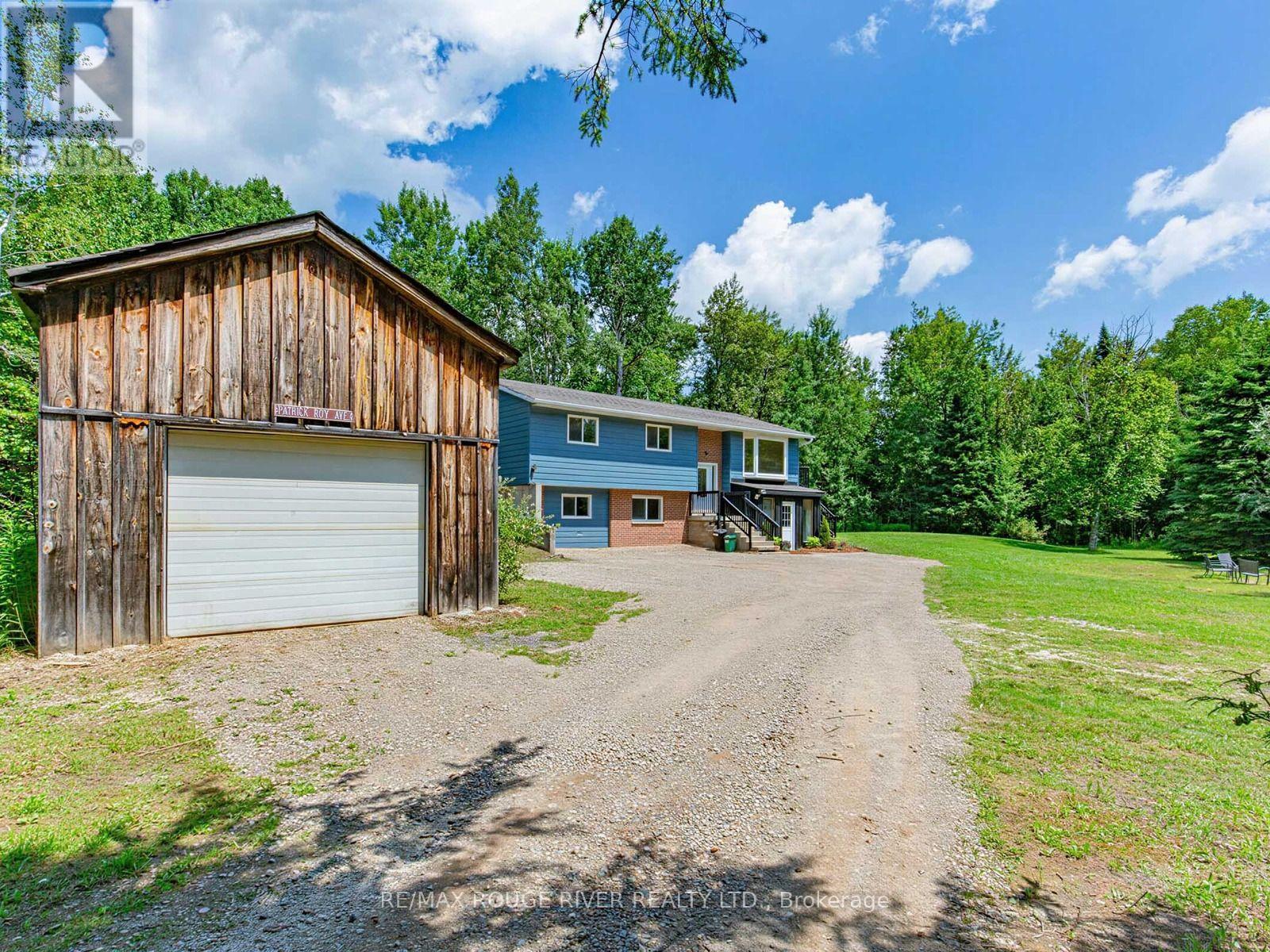 555247 Mono-amaranth Townline Property Photo 4