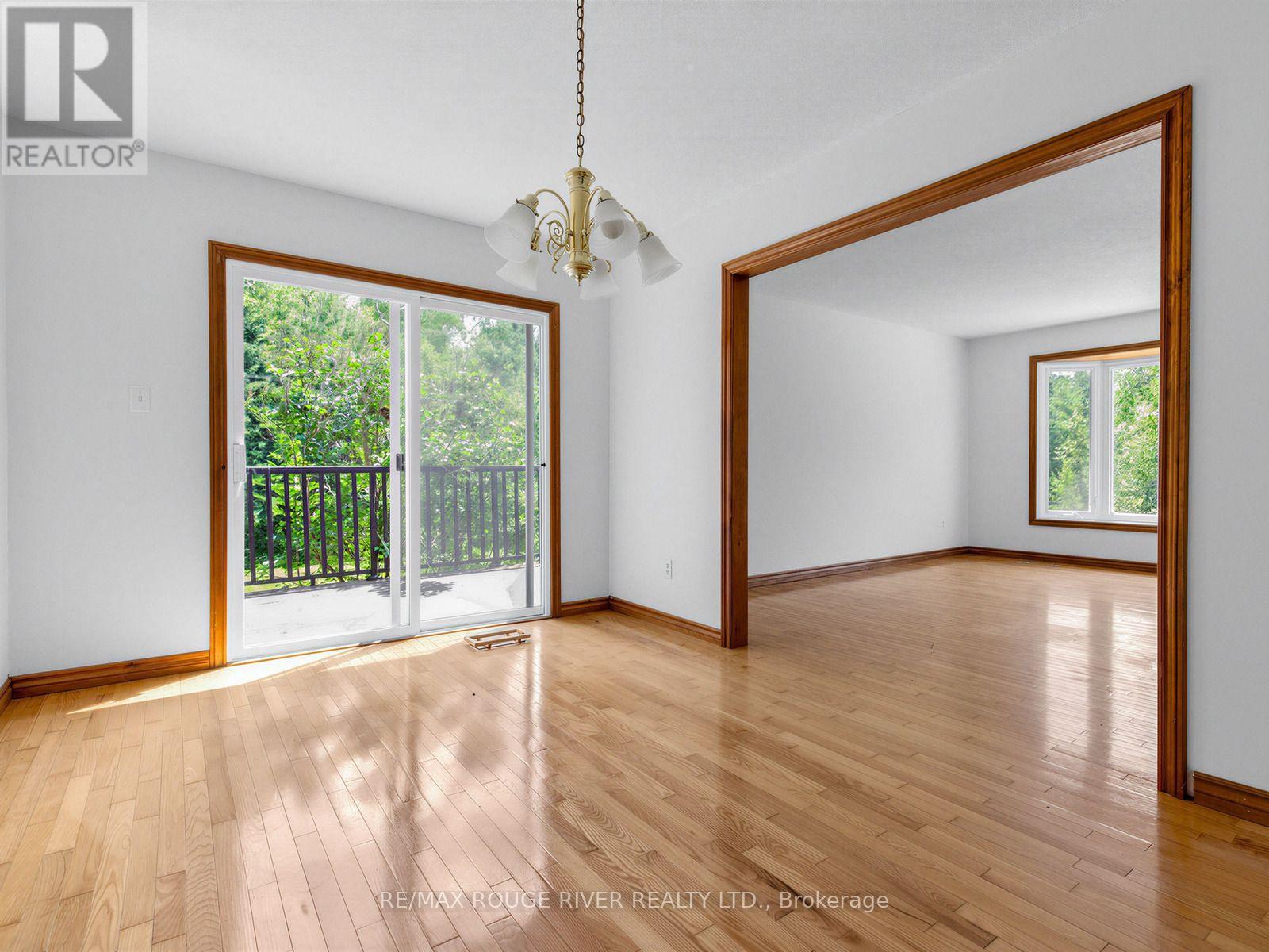 555247 Mono-amaranth Townline Property Photo 7