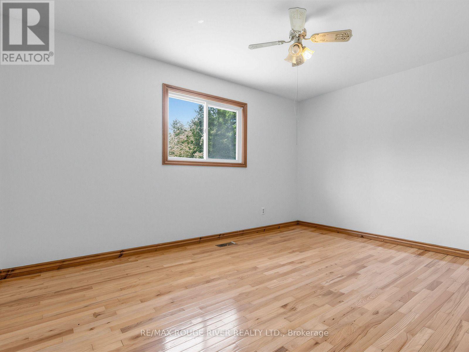 555247 Mono-amaranth Townline Property Photo 13