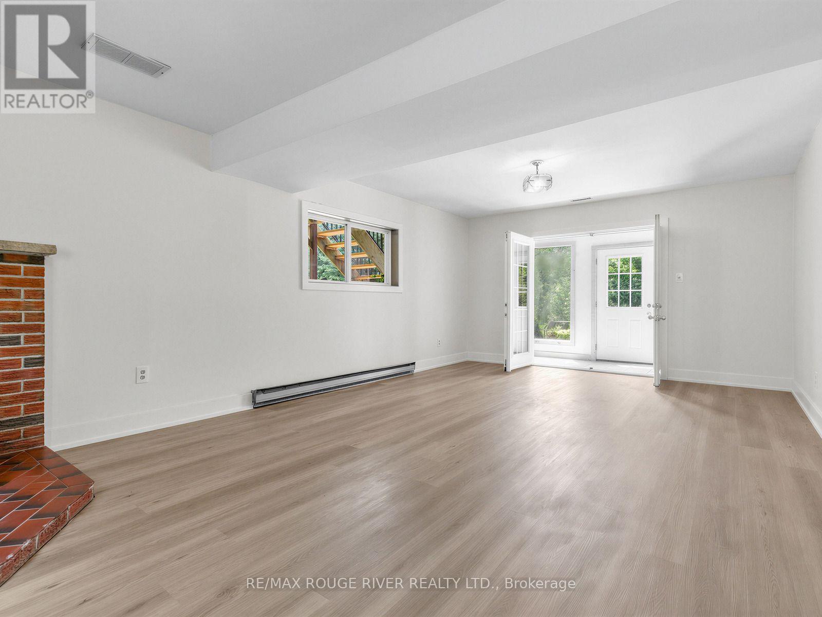 555247 Mono-amaranth Townline Property Photo 18
