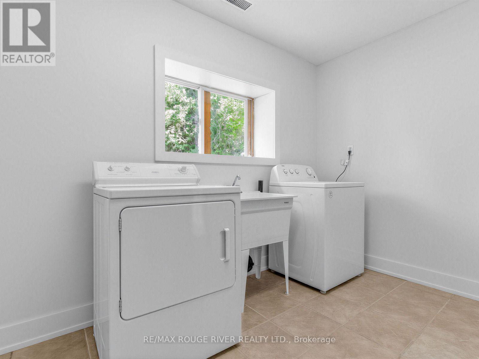 555247 Mono-amaranth Townline Property Photo 23