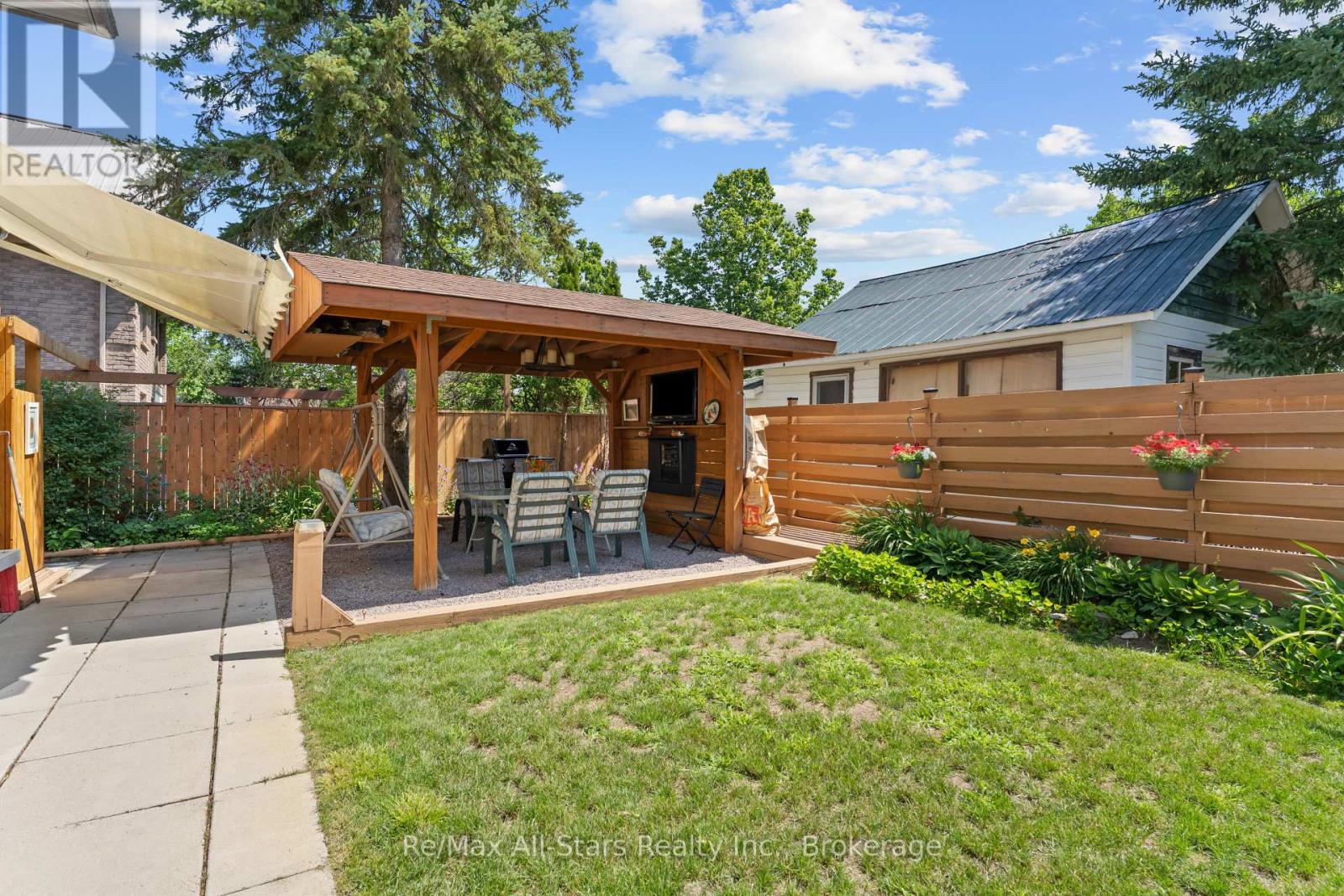53 Helen Street Property Photo 28