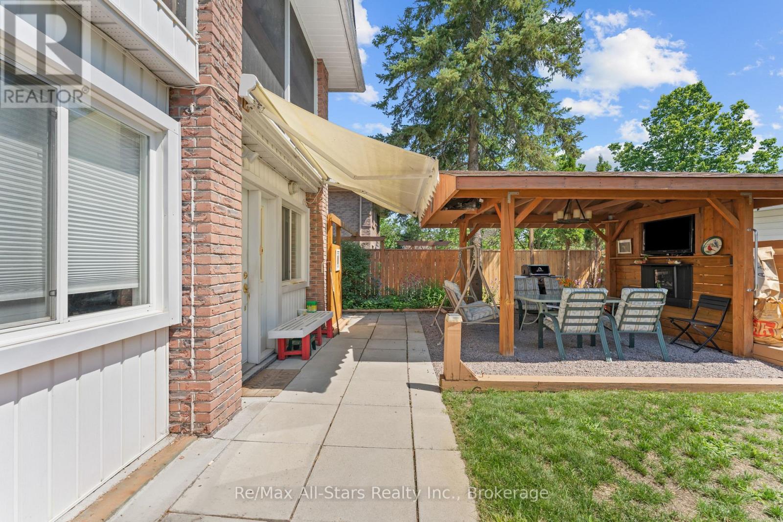53 Helen Street Property Photo 32