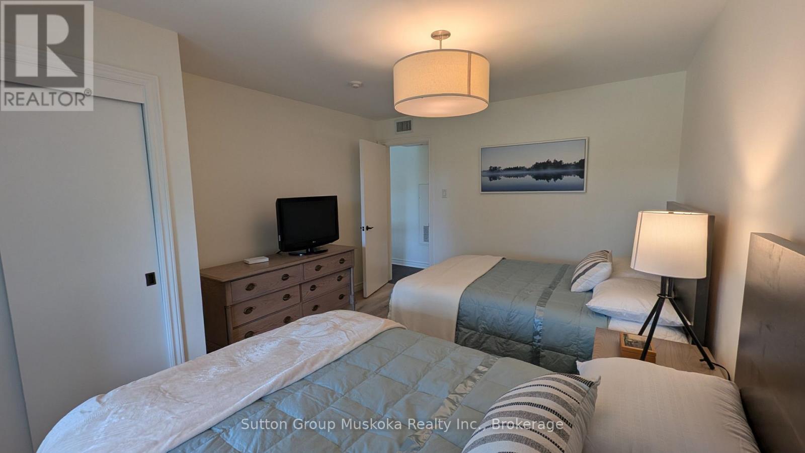 52-205 Deerhurst Drive Property Photo 9