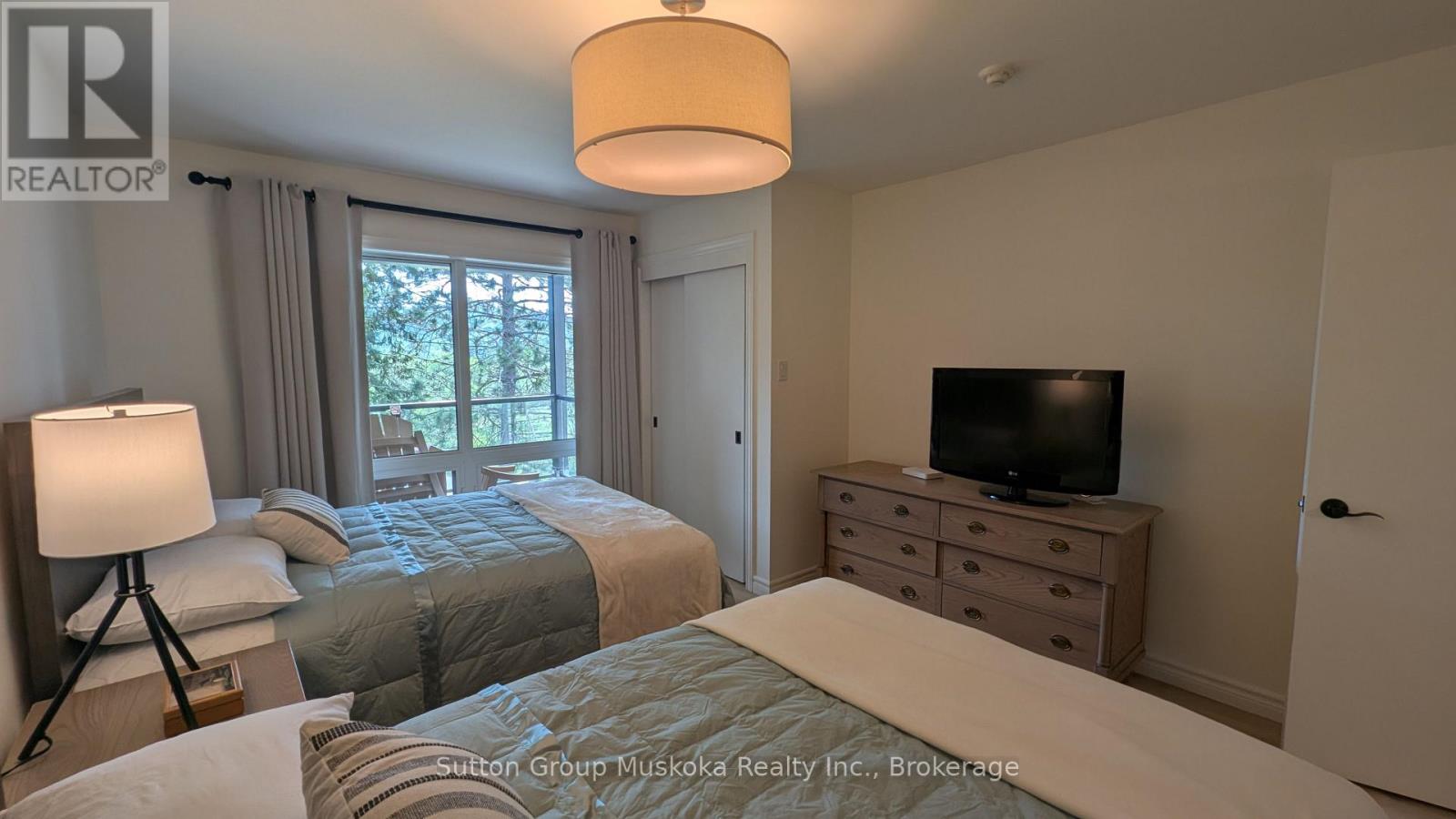52-205 Deerhurst Drive Property Photo 10