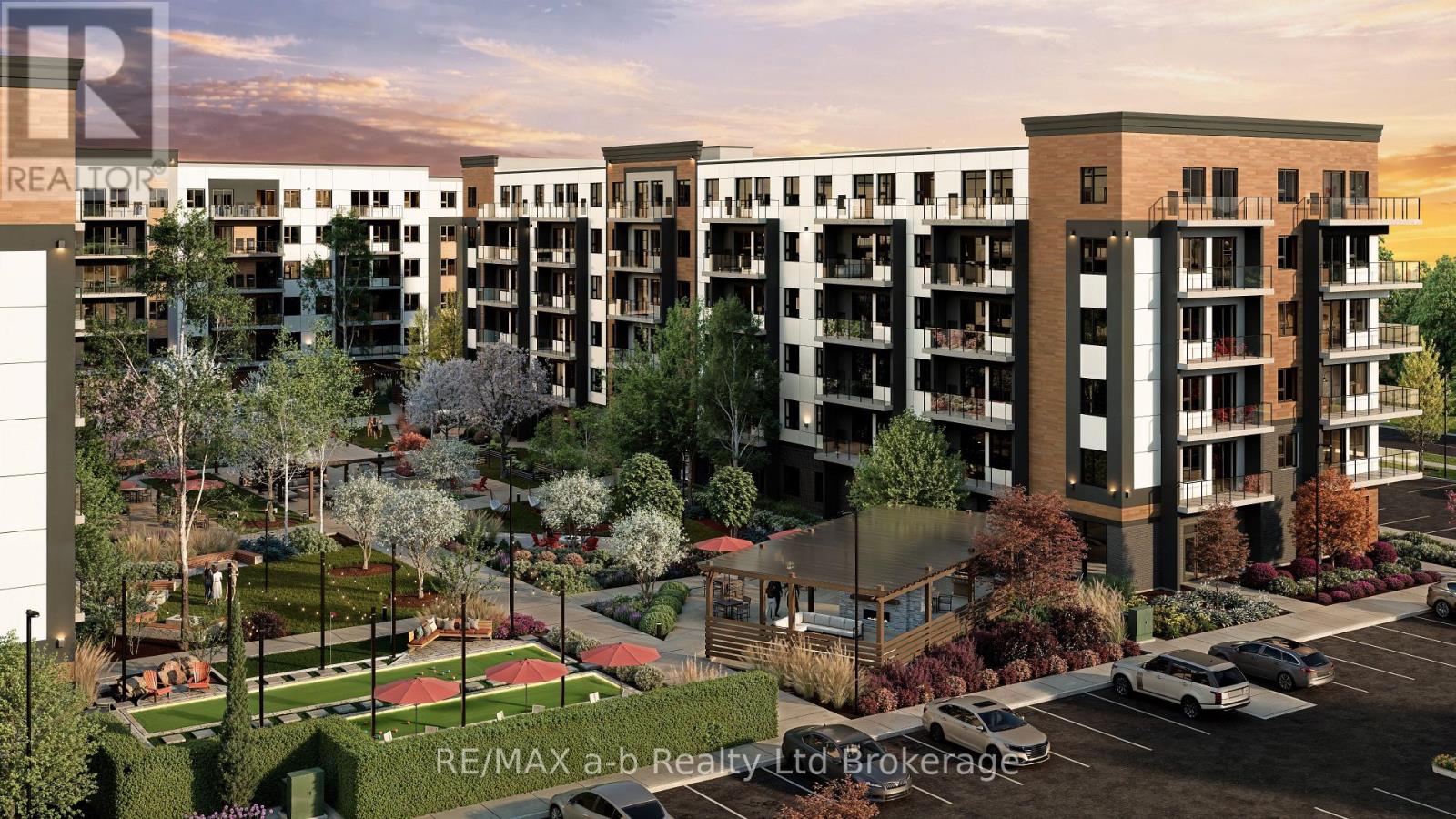 101 - 162 MCCARTHY ROAD W Property Photo 1