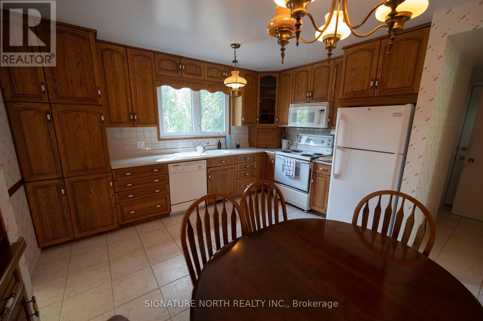 177 Whalen Street Property Photo 12