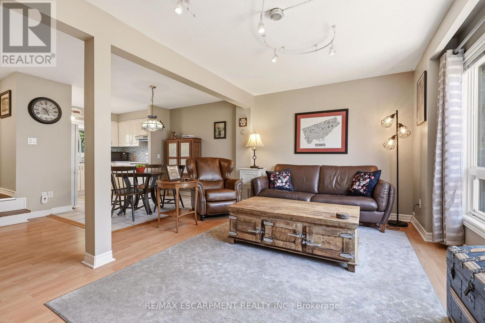 2 - 125 Bonaventure Drive Property Photo 10