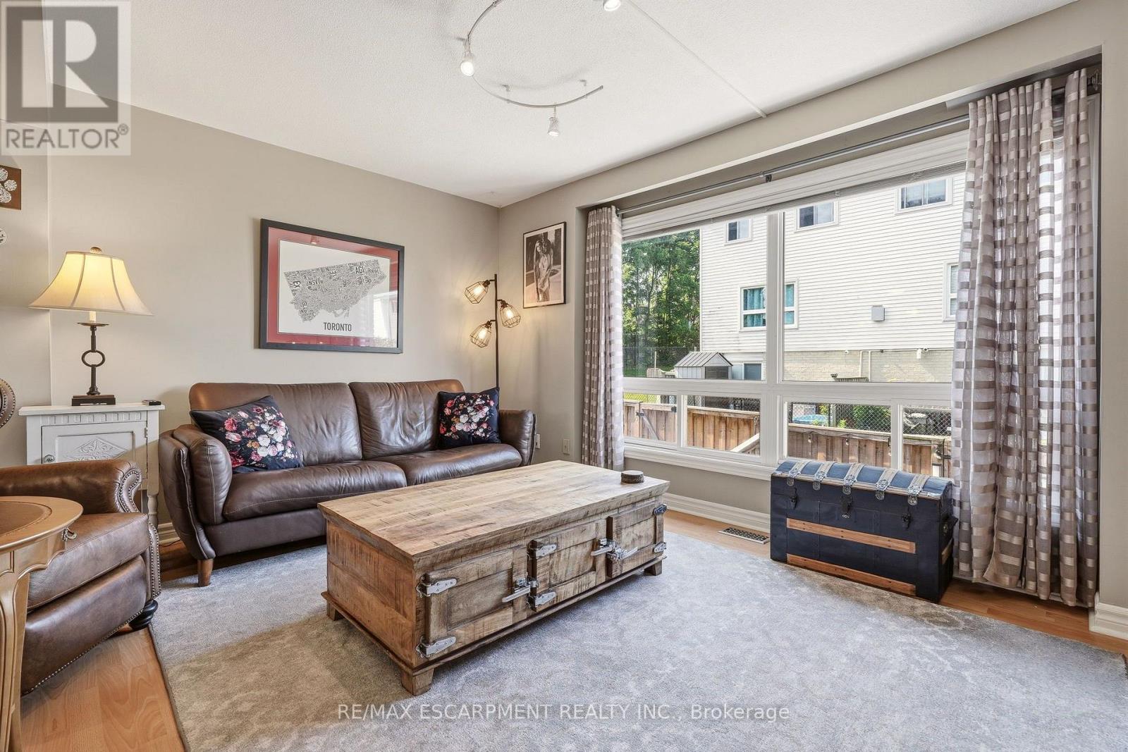 2 - 125 Bonaventure Drive Property Photo 11