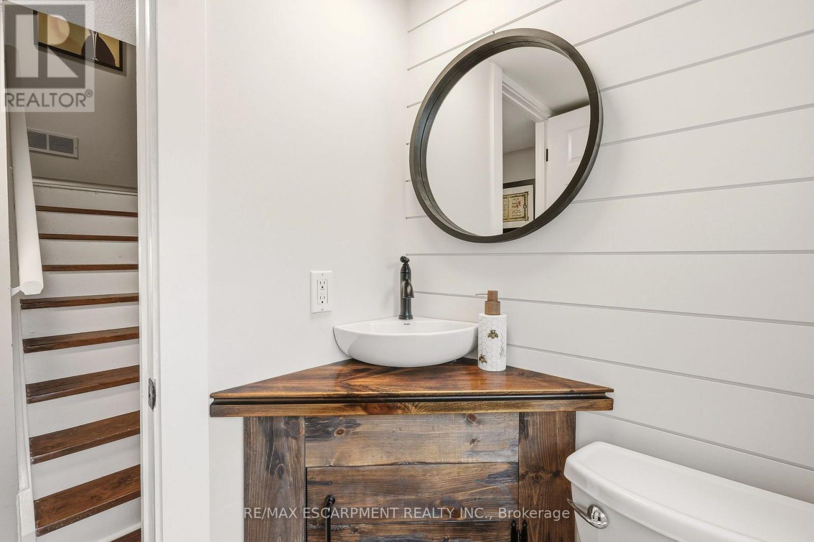 2 - 125 Bonaventure Drive Property Photo 24