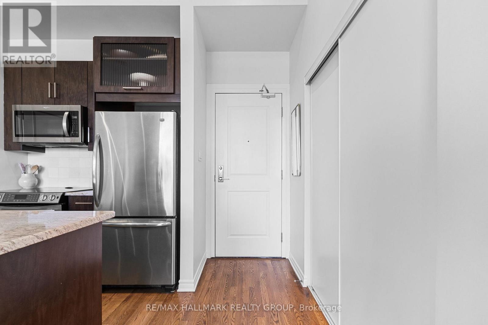 311 - 682 Churchill Avenue N Property Photo 13