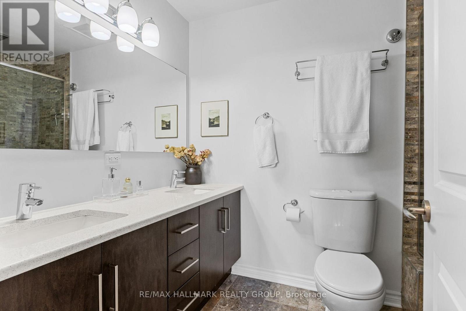 311 - 682 Churchill Avenue N Property Photo 28