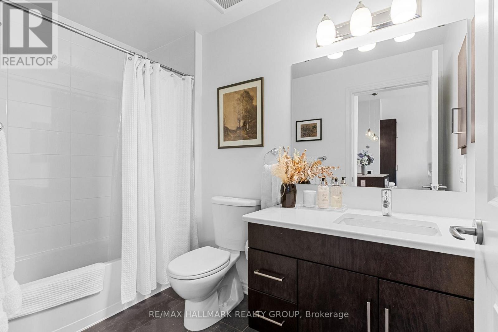 311 - 682 Churchill Avenue N Property Photo 35