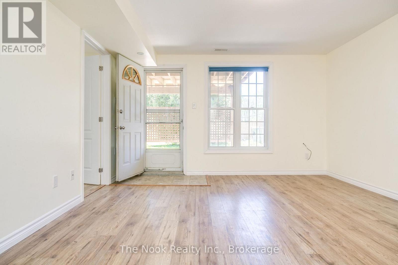 95 Peacock Boulevard Property Photo 13