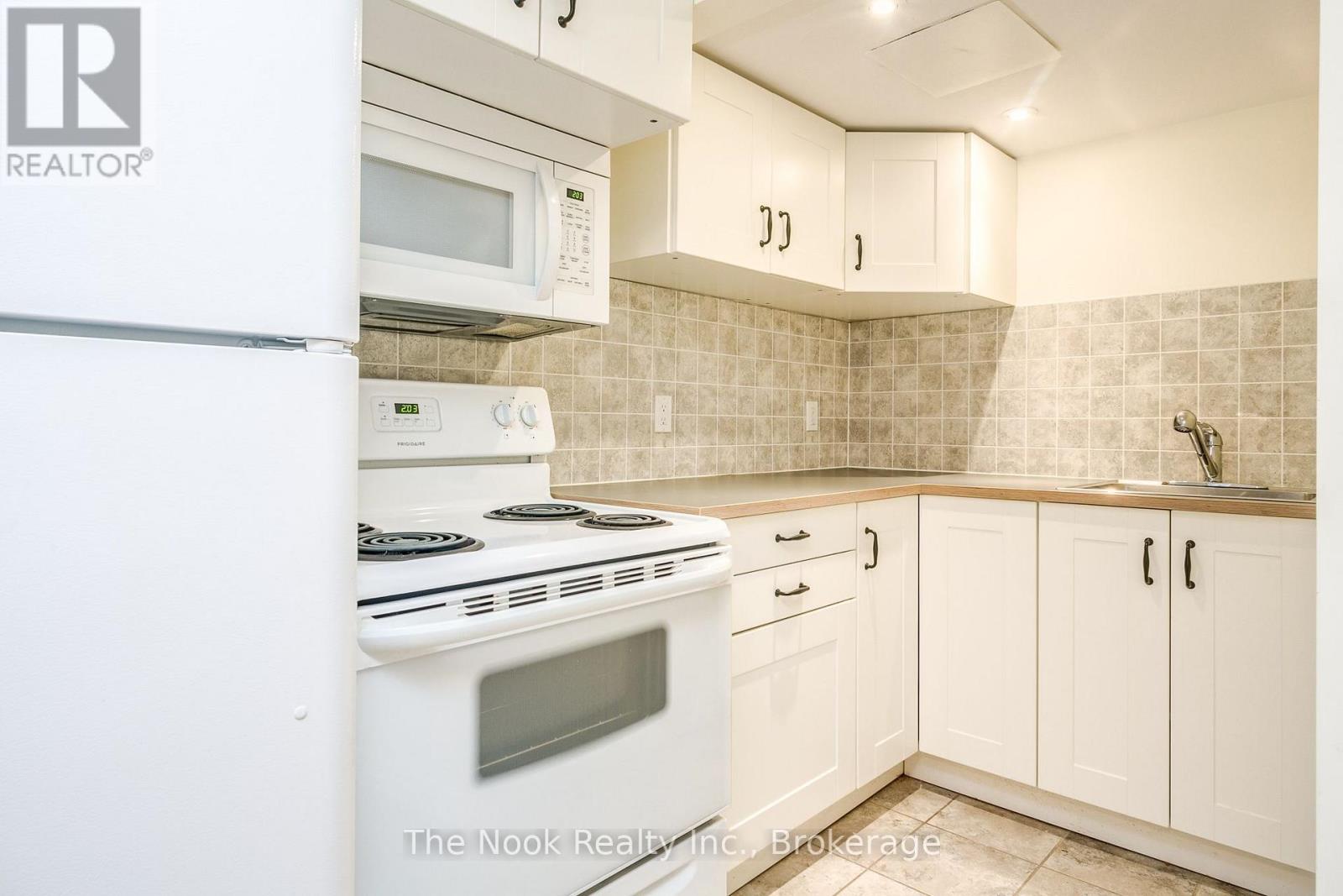 95 Peacock Boulevard Property Photo 15