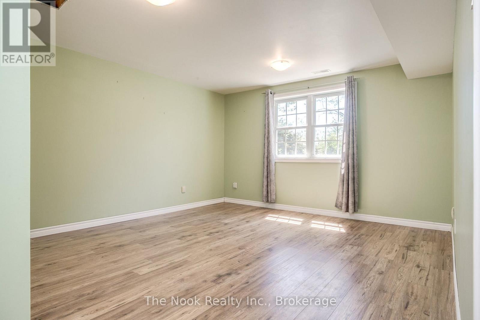 95 Peacock Boulevard Property Photo 17