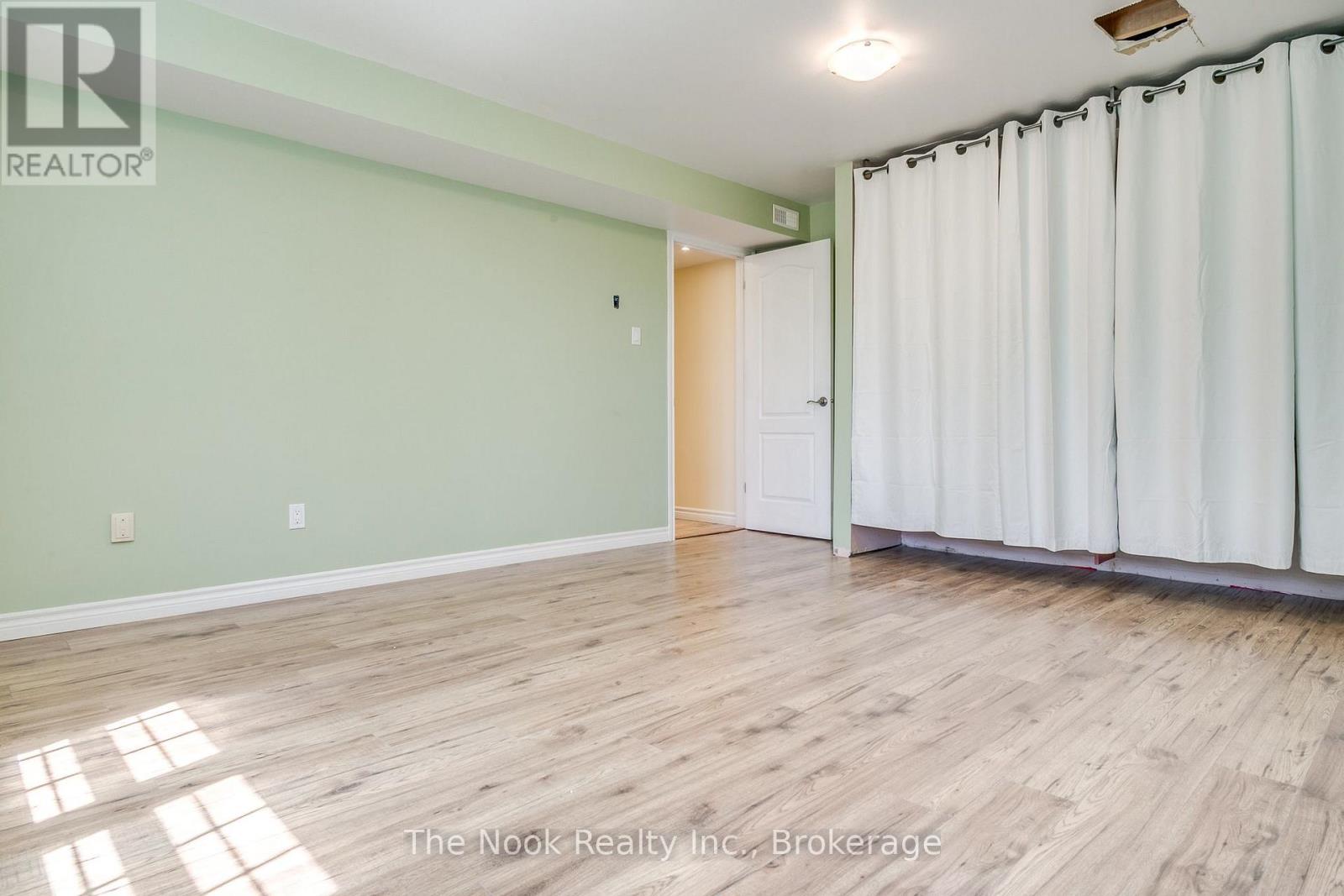 95 Peacock Boulevard Property Photo 19