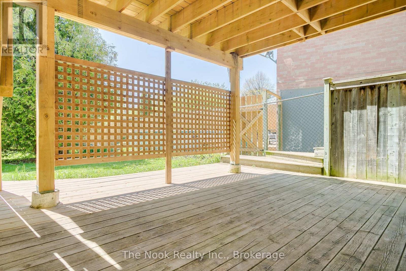 95 Peacock Boulevard Property Photo 24