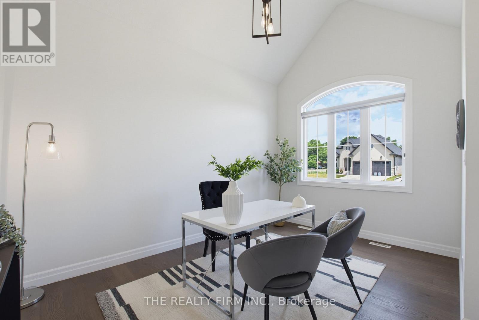 7 Aspen Circle Property Photo 4