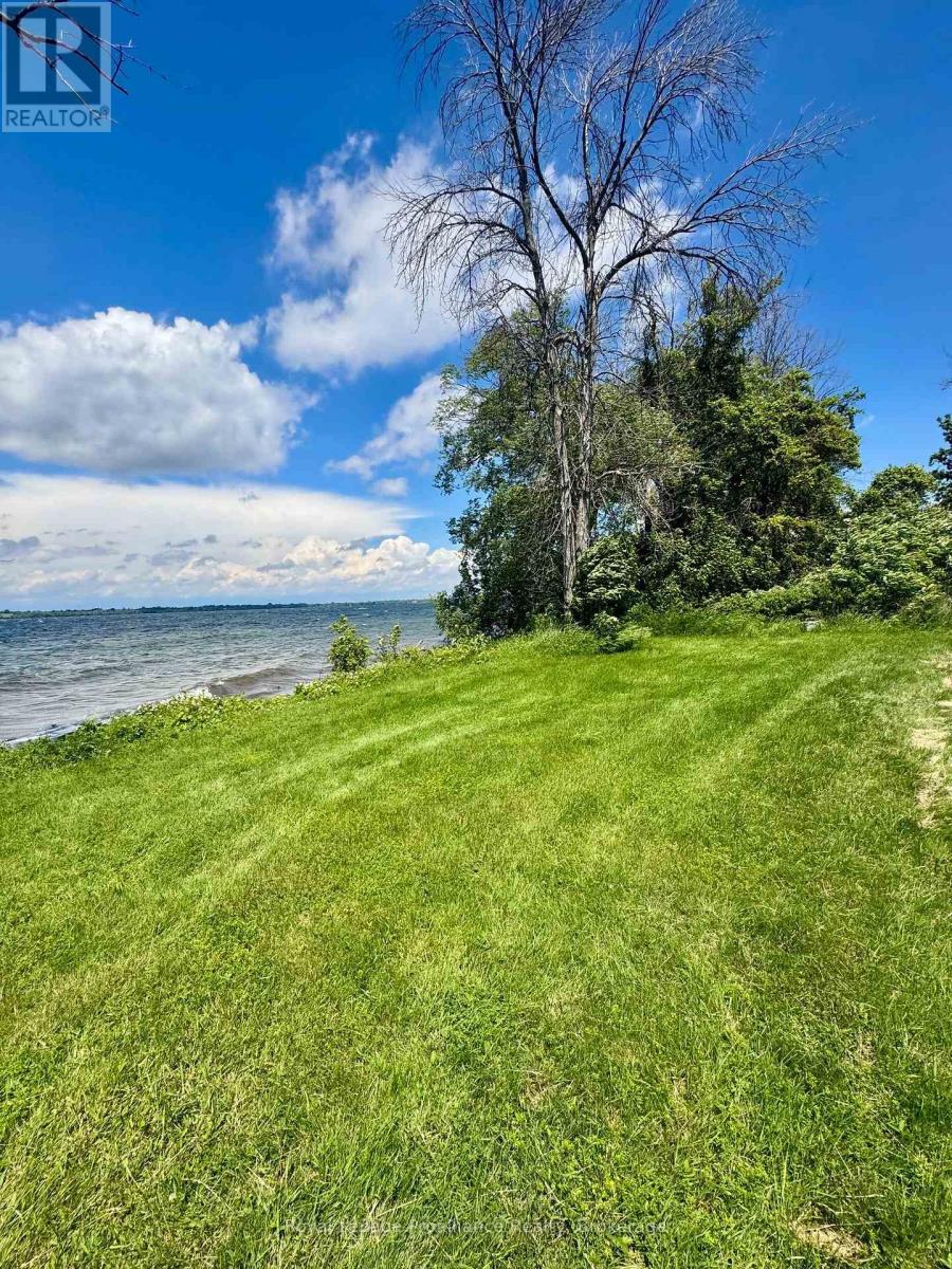 33 Prinyers Cove Crescent Property Photo 2