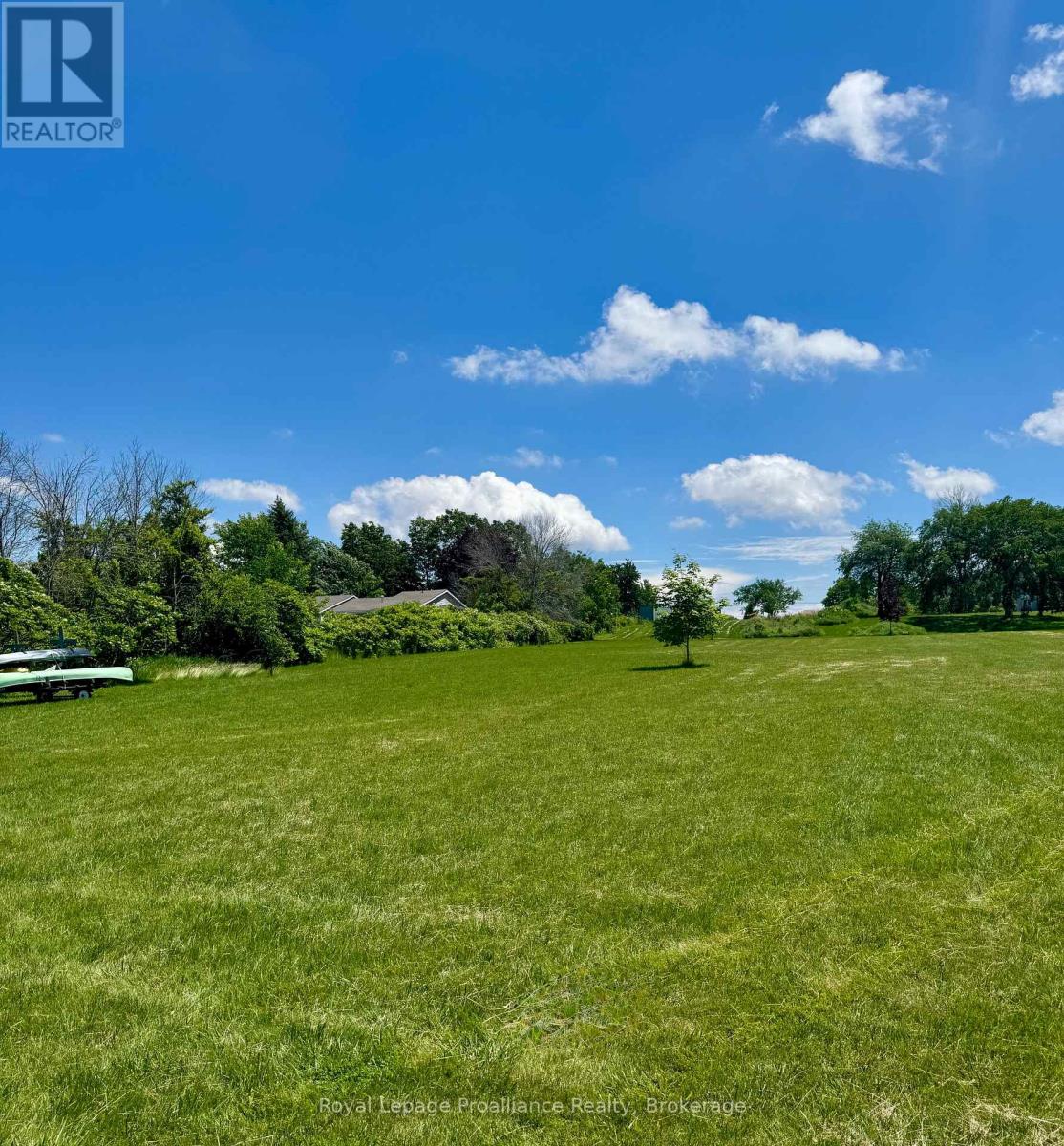 33 Prinyers Cove Crescent Property Photo 7