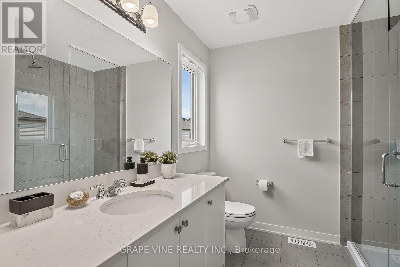 225 Billrian Crescent Property Photo 20