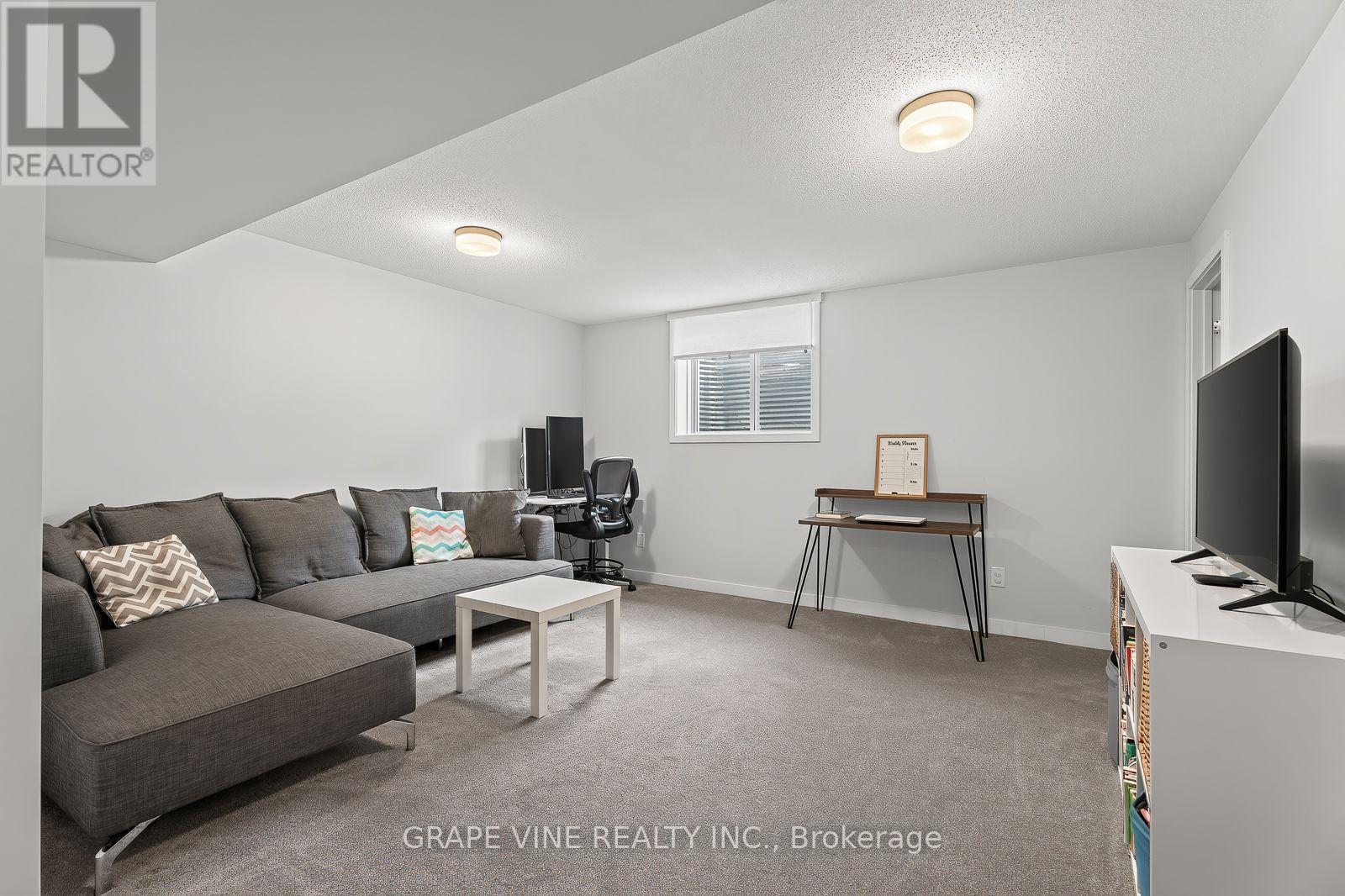 225 Billrian Crescent Property Photo 29