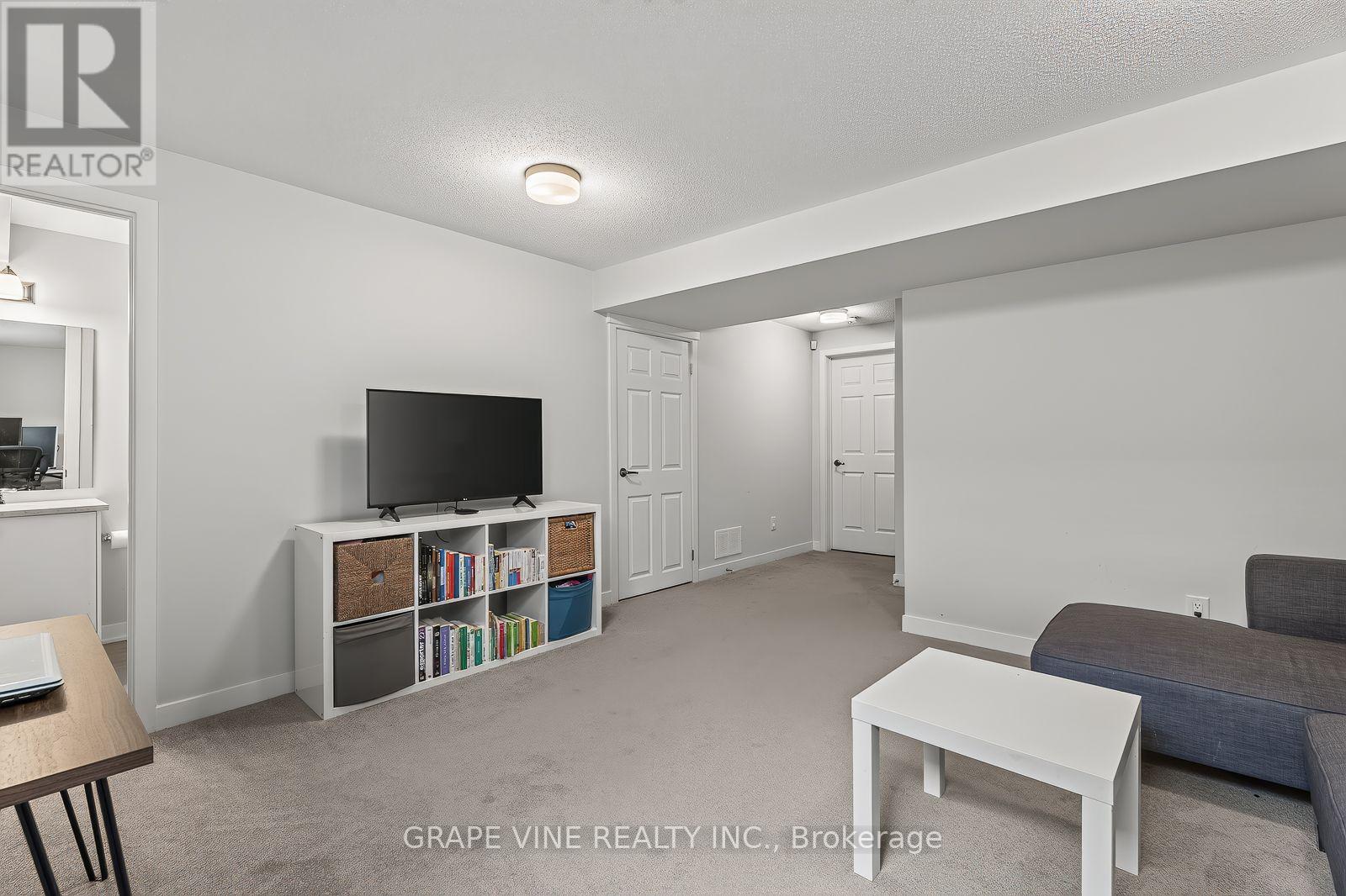 225 Billrian Crescent Property Photo 30