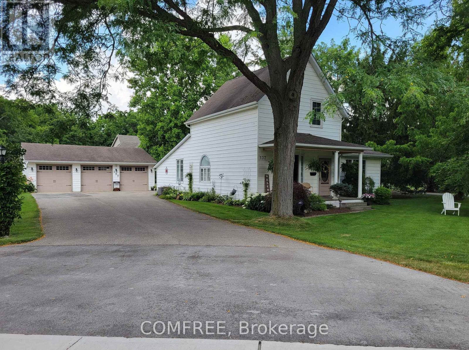 137 St George Street Property Photo 1