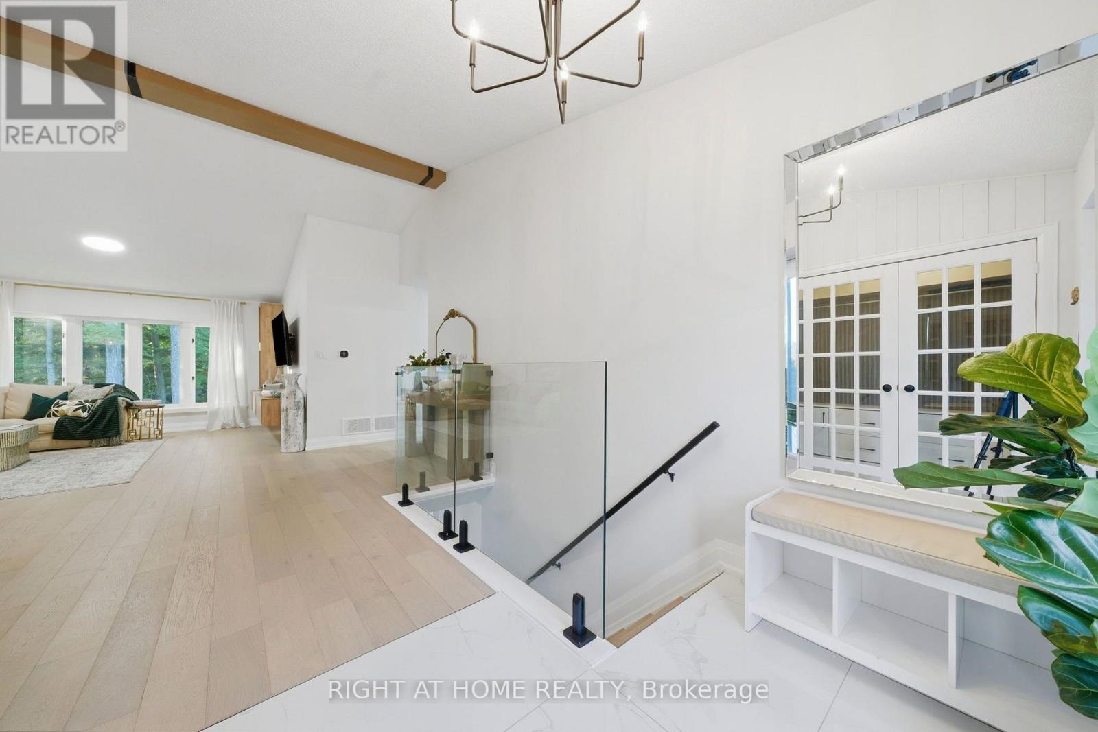 5609 4th Line Property Photo 5