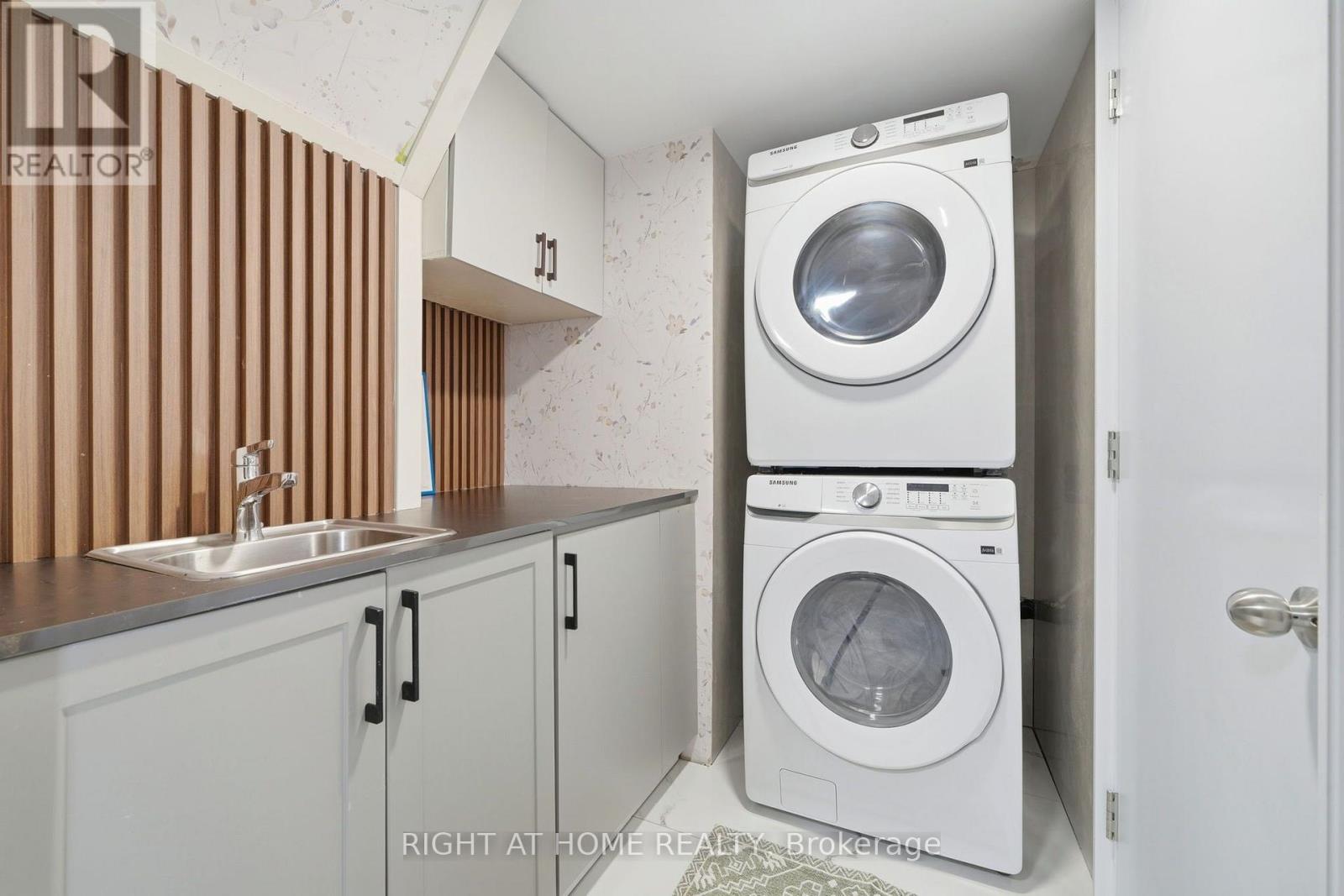5609 4th Line Property Photo 24