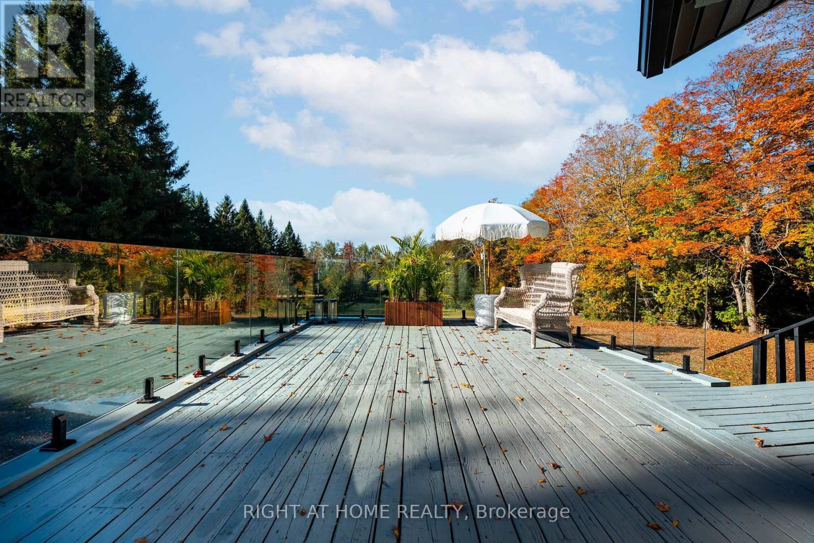5609 4th Line Property Photo 36