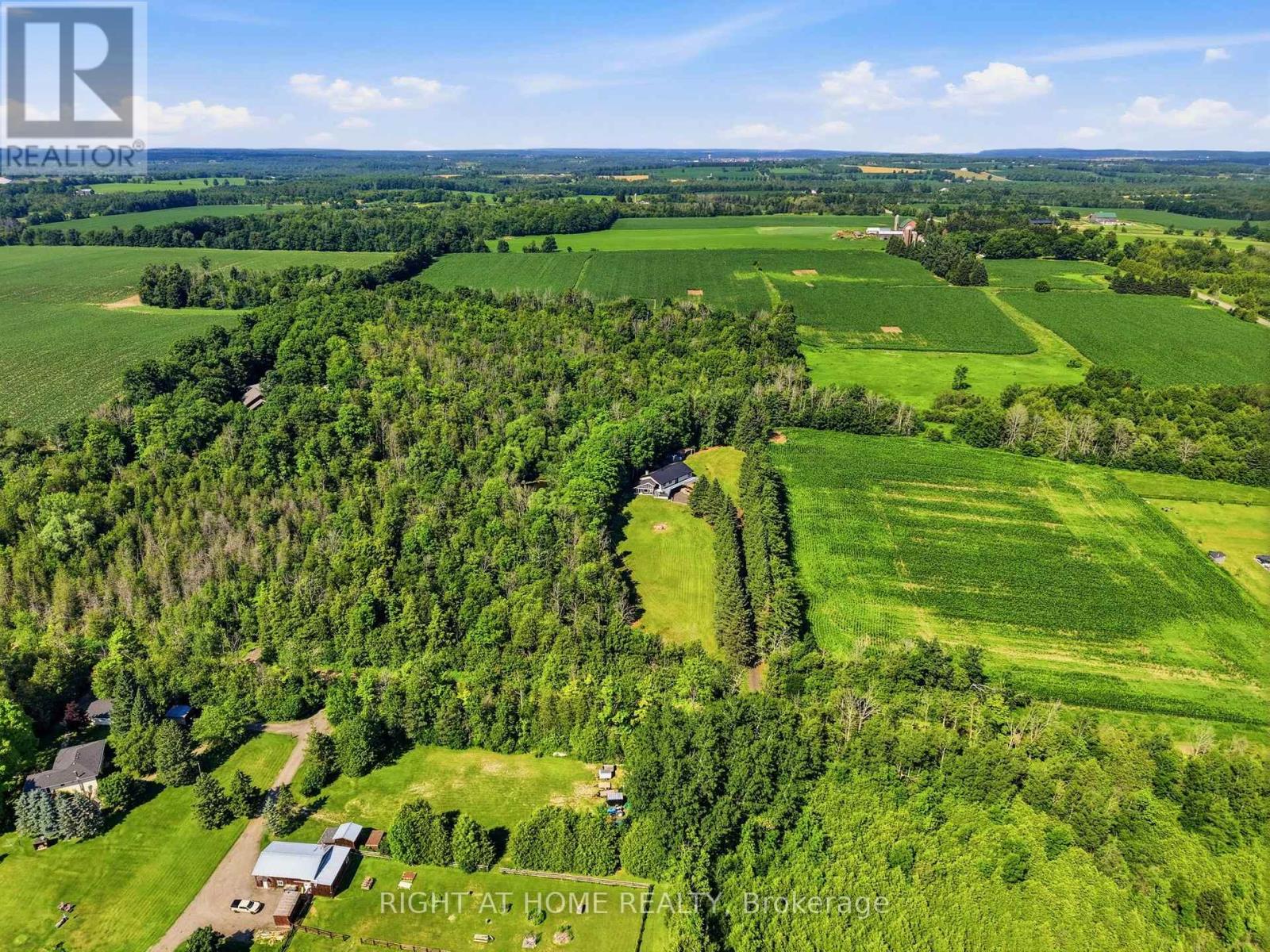 5609 4th Line Property Photo 40