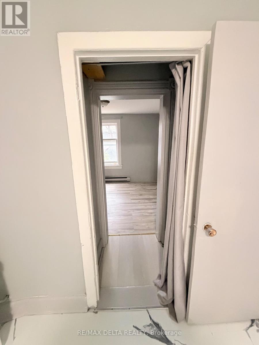 2 - 514 Bay Street Property Photo 6