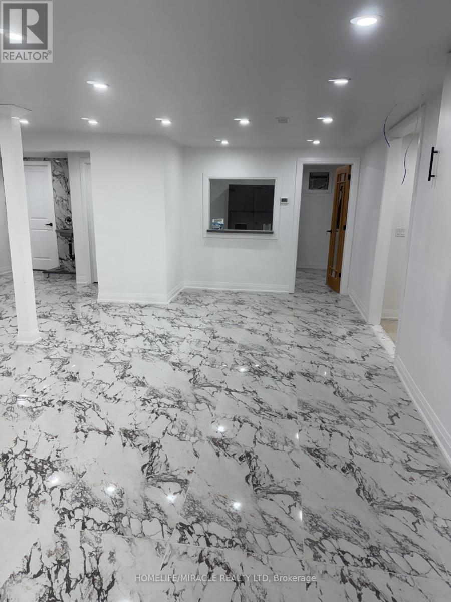 69 Southworth Street N Property Photo 1