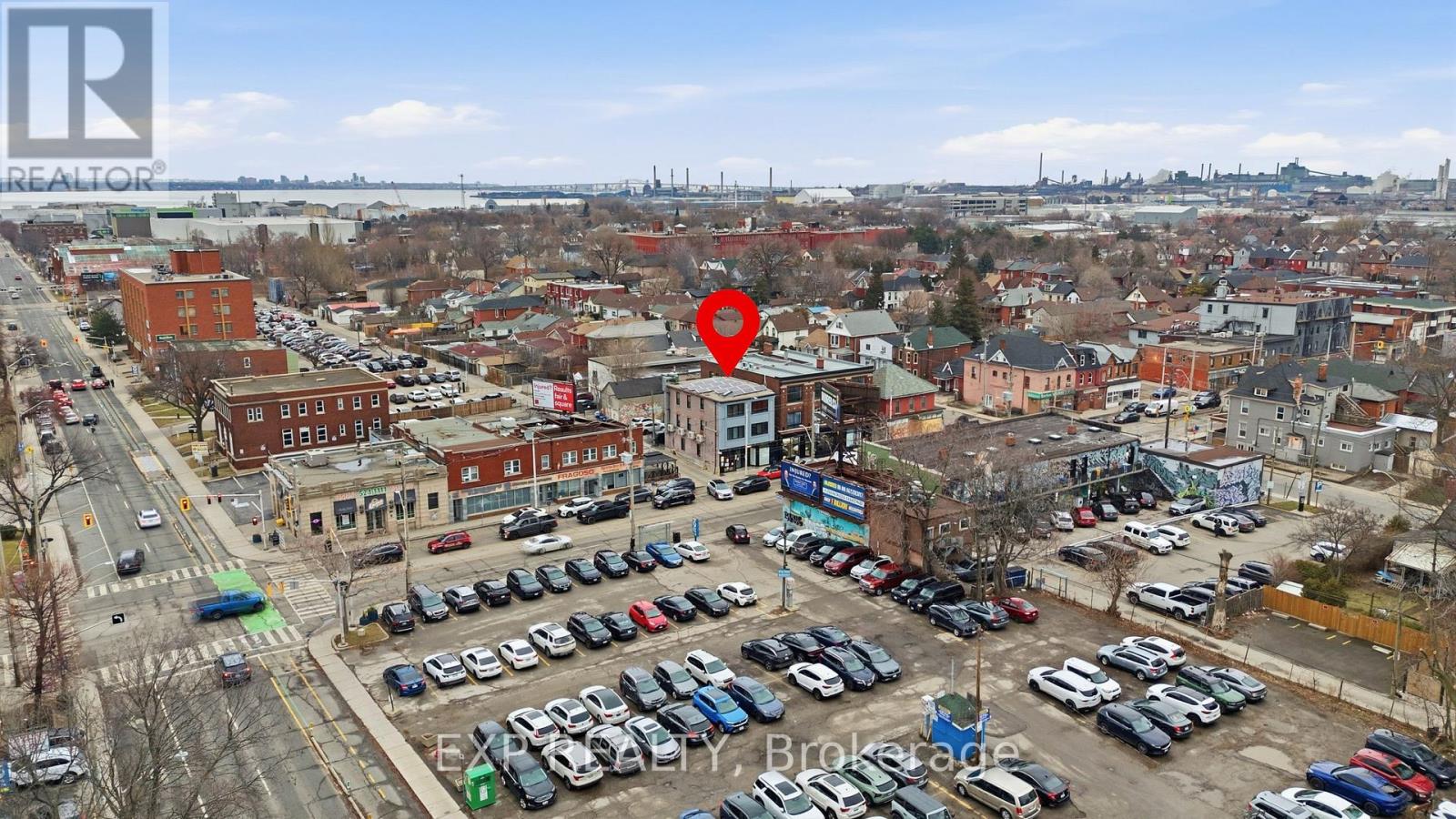 301 Barton Street E Property Photo 13