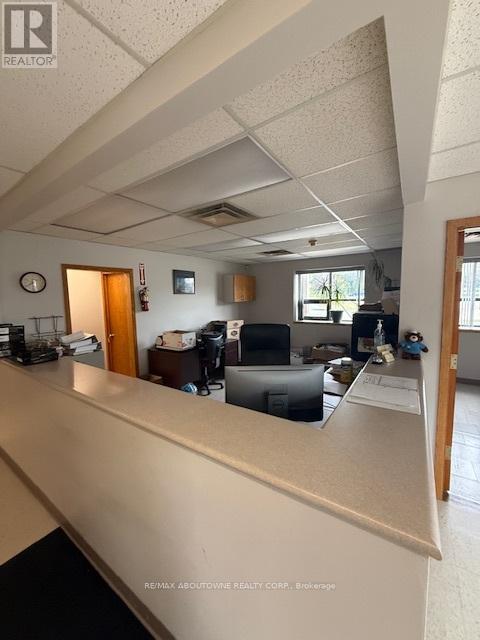 198 Welland Street Property Photo 12